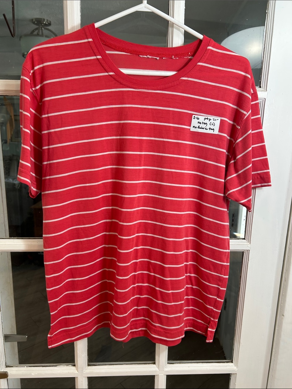 S16.   Peachy red Striped Short-Sleeve Crewneck Shirt